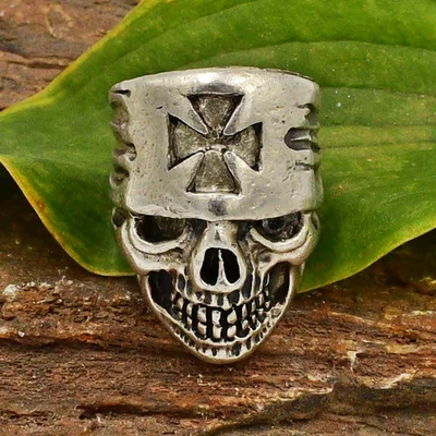 Anillo de plata de ley 925 con calavera picadora de motociclista talla 8,75 Foto 1 de 4