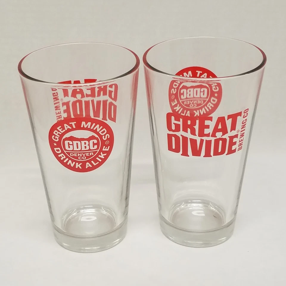 Juego de 2 vasos de cerveza Great Divide Great Minds Drink Alike etiqueta roja Foto 1 de 1