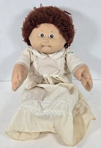 Vintage 1986 Cabbage Patch Puppe kurze braune Haare braune Augen mit Kleidung - Bild 1 von 7