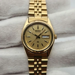 Seiko SQ Ladies Vintage Gold Tone Day/Date Quartz Watch 3Y03-0031 - Picture 1 of 16