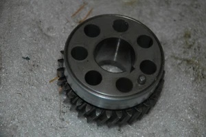 KUBOTA V2607-CR-EF02 DIESEL ENGINE CRANCKSHAFT GEAR OEM - Picture 1 of 3