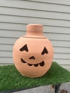Sombrero de calabaza sonriente de terracota de cerámica Hewell de colección Halloween Jack O Lantern  - Imagen 1 de 8