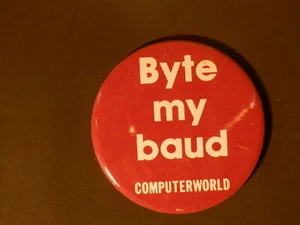 ITHistory PINS: COMPUTERWORLD (You Pick)  Volume & Combined Shipping - Picture 1 of 18