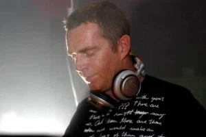 Nick Warren Live Classic House DJ-Sets Compilation (1993 - 1999) - Picture 1 of 6