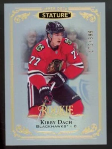 2019-20 Upper Deck Stature #125 Kirby Dach 172/999 RC Rookie V98856 - Picture 1 of 3
