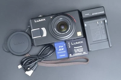 Panasonic LUMIX DMC-LX2 10,2 megapixel fotocamera digitale compatta nero #F60 - Immagine 1 di 4