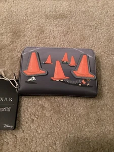 CARTERA LOUNGEFLY PIXAR TOY STORY ESCENA CONO ~ CON ETIQUETAS~ TOTALMENTE NUEVA~ - Imagen 1 de 3
