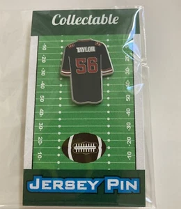 Lawrence Taylor NFL New York Giants Jersey & Lapel Pin Size 1.5x1 inch Brand New - Picture 1 of 2