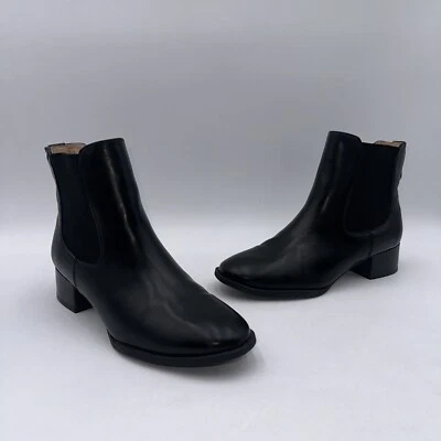 JOURNEE COLLECTION Women's Chayse Chelsea Black Leather Heel Bootie Size 7 - Image 1 of 4