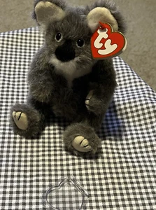 NUEVO 1993 TY ATTIC GORRO FELPA 9" PELUDO ARTICULADO BRISBANE El oso Koala! Errores - Imagen 1 de 12