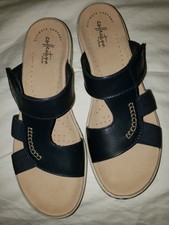 clarks sandals narrow width