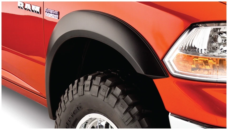 Guardabarros delantero Bushwacker 50035-02 Extend-A para 1500 1500 Classic Ram 1500 Foto 1 de 1