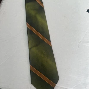 Welmon by Wembley Green Striped Vintage Necktie 3 1/2 X 53 Inches (#13) - Picture 1 of 3