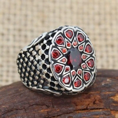 Anillo para hombre de plata de ley 925 maciza con circonitas rojas Foto 1 de 4