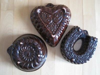3 x Backform Keramik mit Aufhänger Muster Herz Napf Hufeisen Backen / Deko - Bild 1 von 4