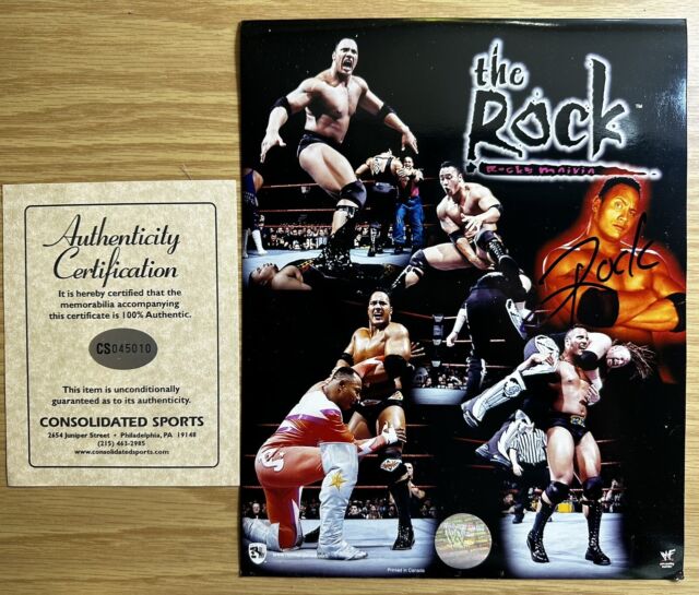 WWE THE ROCK SIGNED THE PEOPLE'S EYEBROW 8X10 PHOTO