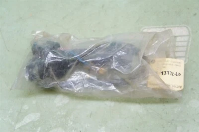 MANIJA INTERRUPTOR IZQUIERDA YAMAHA NOS NUEVO 438-83972-60 DT100 DT100A DT100B DT175 DT175A  Foto 1 de 4