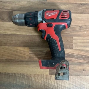 Milwaukee M18 BPDN Kombi-Bohrschrauber 18V Akku-Hammer Schrauber Li-Ion Elektrowerkzeug - Bild 1 von 15