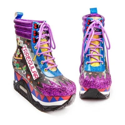 Irregular Choice World High Score 8-Bit Botas Plataforma LED Negro Púrpura Foto 1 de 4