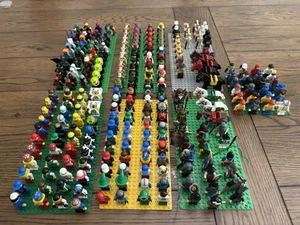 VTG LEGO Minifigure Lot - 100’s Star Wars/City/Space/Knights/Aqua/Tribe/Pirate - Picture 1 of 24