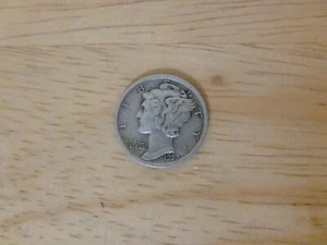 1923 Mercury Dime - Picture 1 of 3