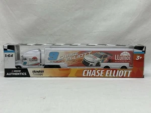 Chase Elliott Llumar Hauler Trailer NASCAR Authentics Die Cast Maßstab 1:64 - Bild 1 von 7