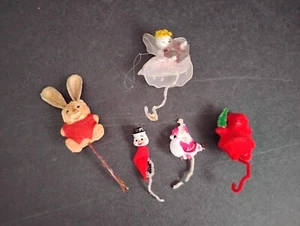 Lot 5 Vtg Christmas Floral Picks Corsage Snowman Angel Santa Rabbit 1950s Crafts - Picture 1 of 11
