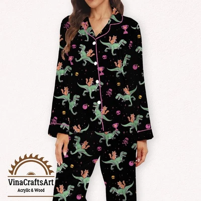 Conjunto de Pijama Funny Cat Riding Dinosaur – Roupa de Dormir Feminina Bonita - Imagem 1 de 4