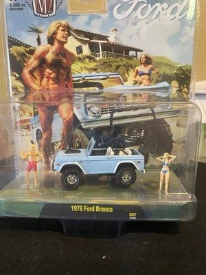 M2 Machines 1976 FORD BRONCO 1/64 Figures Diorama Die-cast Collectible Car Blue - Image 1 of 4