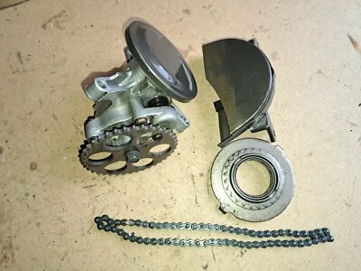 Yamaha XJ650 XJ750 1980-1983 Oil Pump . 4KO  - Image 1 of 4