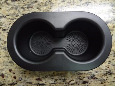 Dodge Ram Trucks 02-19 nuevo asiento trasero portavasos inserto negro Mopar OEM Foto 1 de 2