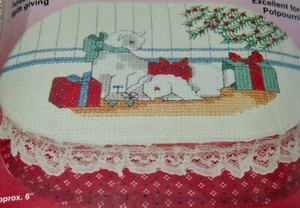 CAJA GATO Y CONEJO Qué Nuevo NAVIDAD en el PAÍS Kit de Punto de Cruz 025105 ¡Nuevo en Paquete! - Imagen 1 de 3