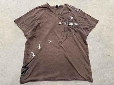 Camiseta Artful Dodger Gráfica Marrón Pájaros Diseño Manchas Blanqueadoras Envejecidas Grunge Foto 1 de 4