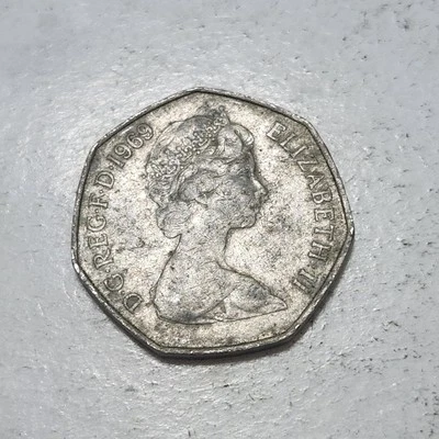 UNITED KINGDOM 🇬🇧 FIFTY (50) NEW PENCE COIN 1969 (QUEEN ELIZABETH II) - Image 1 of 2