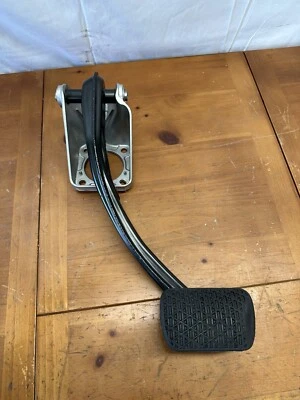 Conjunto de pedal de parada de freno Mercedes GL450 ML350 2007-2012 con pastilla OEM Foto 1 de 4