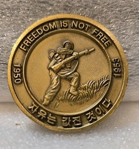 CHALLENGE COIN KOREA WAR AND KOREA SERVICE VETERANS LOUIS T. DECHERT FREEDOM - Picture 1 of 3