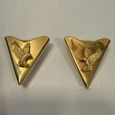 Pair Of Vintage Gold Tone Collar Clips With Gold Eagles  - Image 1 of 2