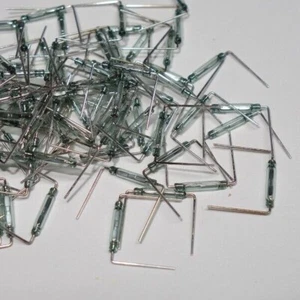 10pcs DRY REED SWITCHES Pre bent legs NO Comus RoHS RI-60TADTT-8PP-6001-0000 - Picture 1 of 4