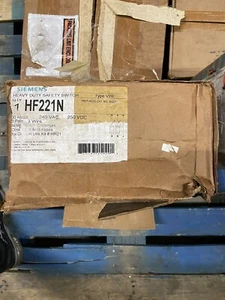 Siemens HF221N, 30 Amp, 240 Volt, 1PH 3W, Fusible Disconnect - NEW-B - Picture 1 of 1