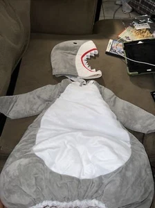 shark costume. 4t. Above The Knee, Quarter Sleeve. Baby Shark - Picture 1 of 5