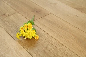 Brushed UV-Oiled Multiply Real Oak Wood Flooring 20mm EO2008 sample - Picture 1 of 8