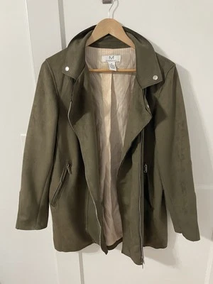Abrigo Magaschoni de imitación de cuero verde con cremalleras talla mediana Foto 1 de 4