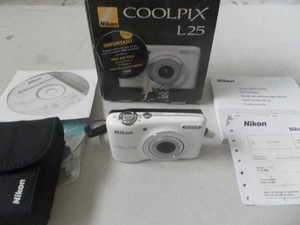 Nikon Coolpix L25 Digital Camera 8 G SD Card White Tested - Picture 1 of 17