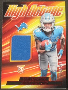 Jahmyr Gibbs 2023 Panini Rookies Stars High Octane Rookie Jersey (150/399) Lions - Bild 1 von 2