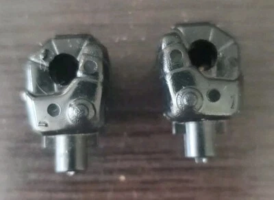 Takara Force Robotech Robolinks Blockman 1984 vintage Revell R & L par de puños Foto 1 de 4