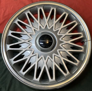Chrysler CONCORDE LHS NEW YORKER 15" Hubcap Wheelcover WHEEL COVER CAP 1993-1995 - Picture 1 of 9