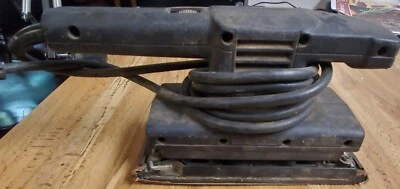 BLACK & DECKER 7448 FINISHING SANDER - Image 1 of 4