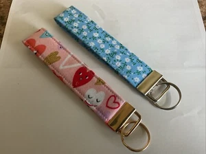 2 Unique Handmade Wristlet Fashion Keychain Straps 9" Hearts & Flowers - Picture 1 of 3
