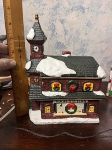 De colección 1995 Winter Valley Villages Estación de Tren Casa de Navidad Porcelana Iluminada - Imagen 1 de 8