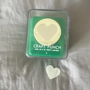 Marvy Uchida Heart Press Paper Craft Punch - Picture 1 of 4